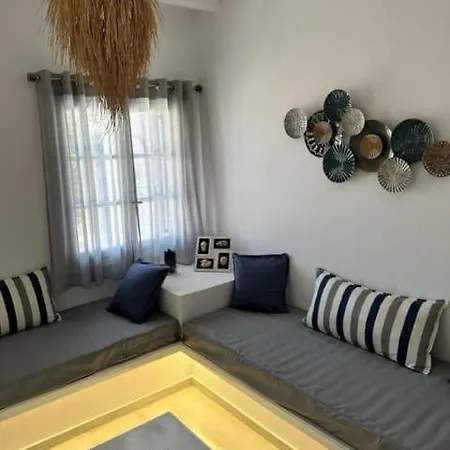 Dreamy Island Escape In Paros