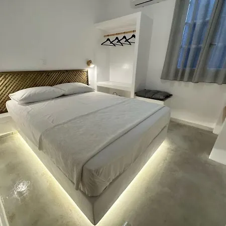 Dreamy Island Escape In Paros Naousa (Paros)
