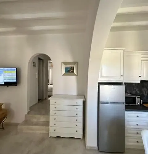 Dreamy Island Escape In Paros *